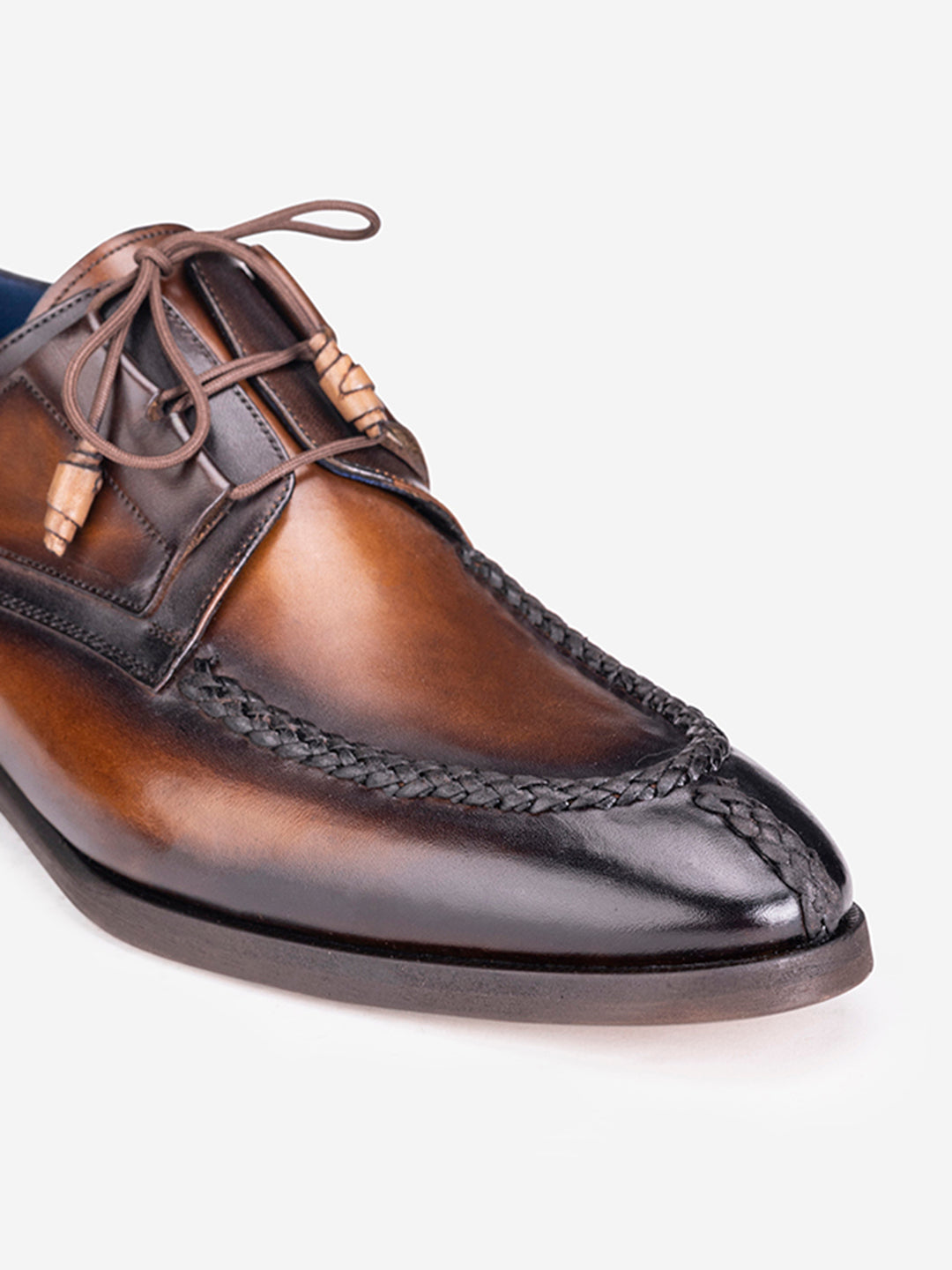 Formal Tan lace loafers with tassels