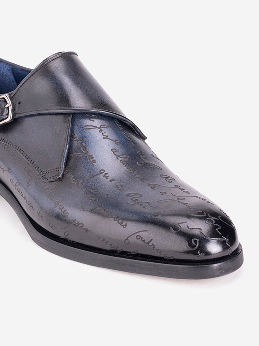 Navy engraved loafers with buckle
