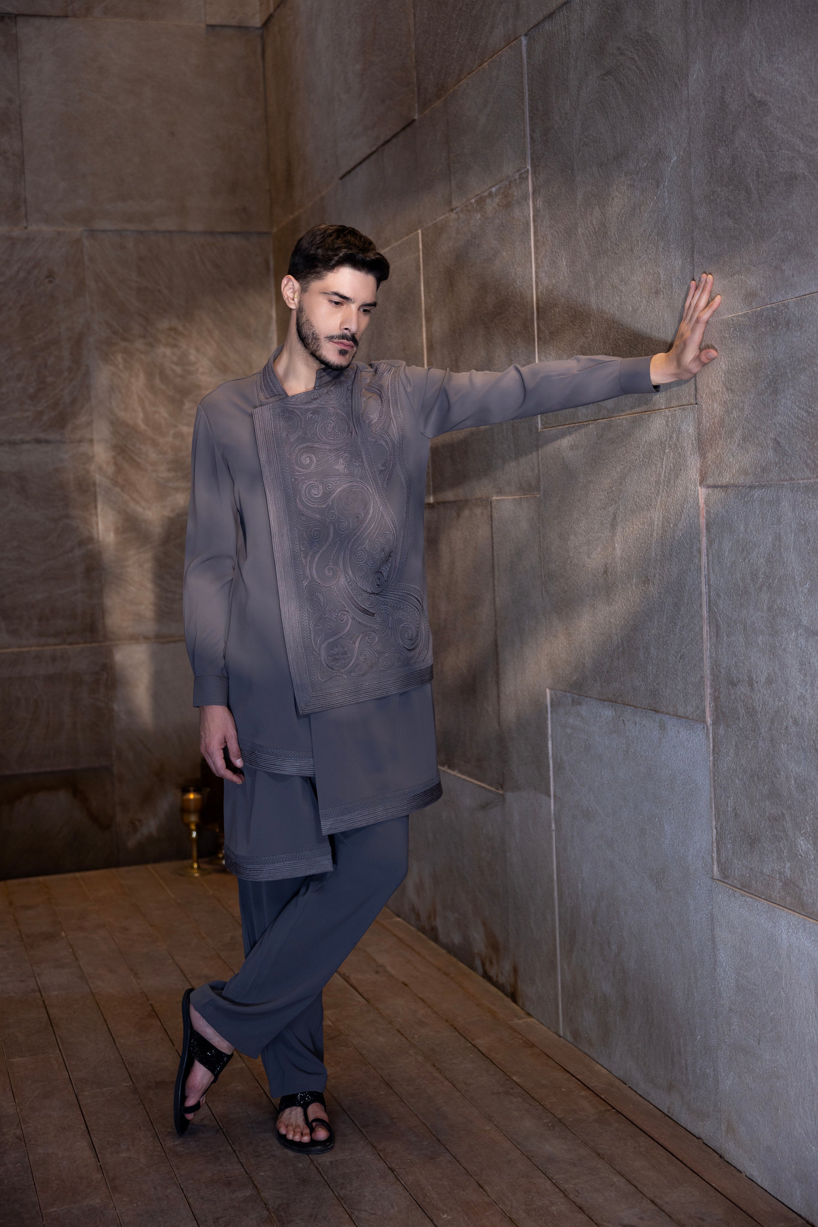 Mouse colour asymmetrical hand-embroidered kurta paired with a matching aligadhi.