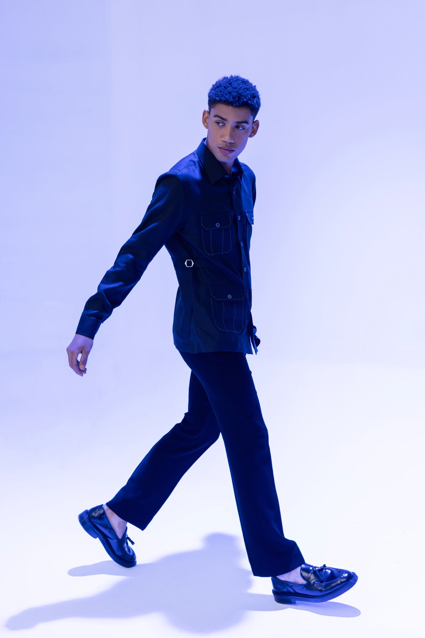 Black linen shirt with 4 patch pockets and buckle