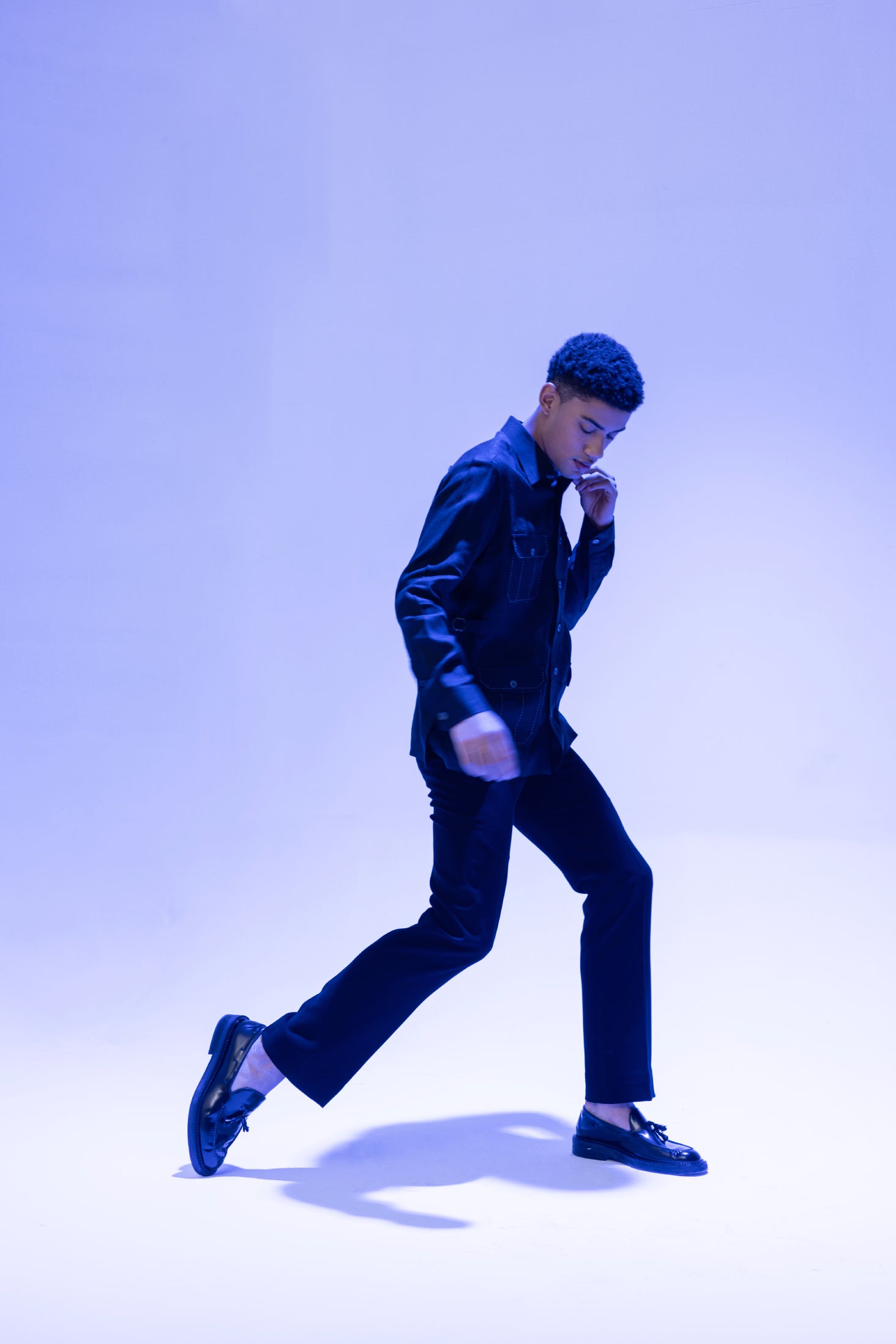 Black linen shirt with 4 patch pockets and buckle