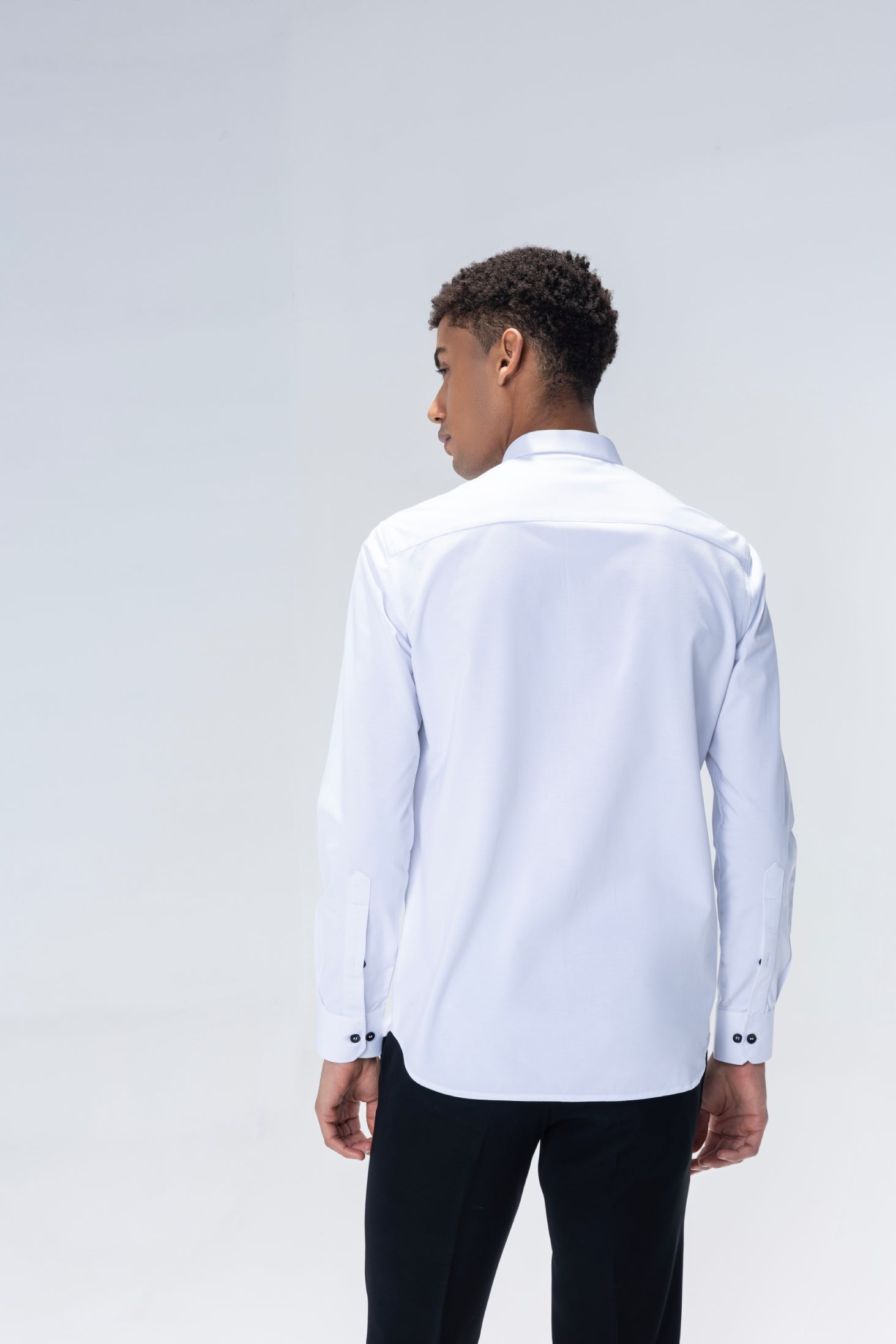 White full sleeved shirt with embroidered Leopard motif in black