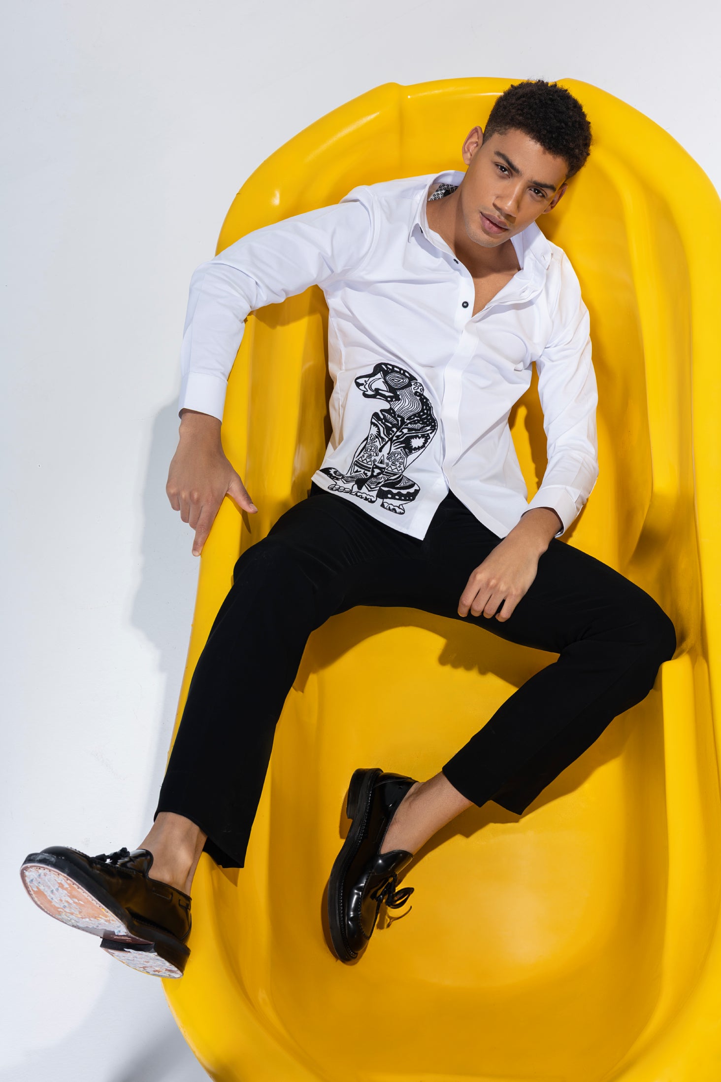 White full sleeved shirt with embroidered Leopard motif in black