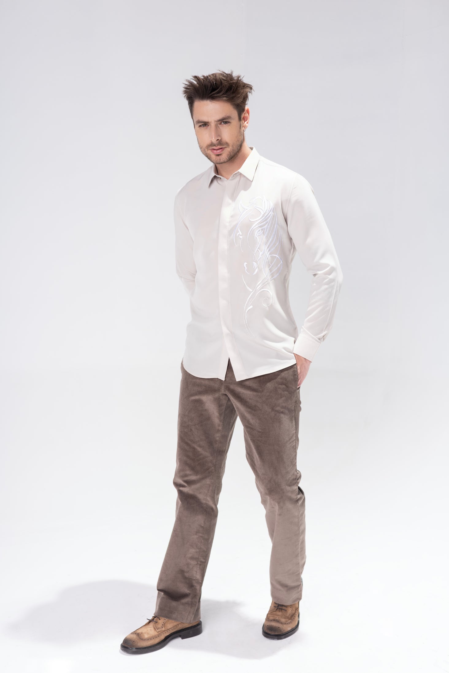 Cream shirt with embroidered Horse