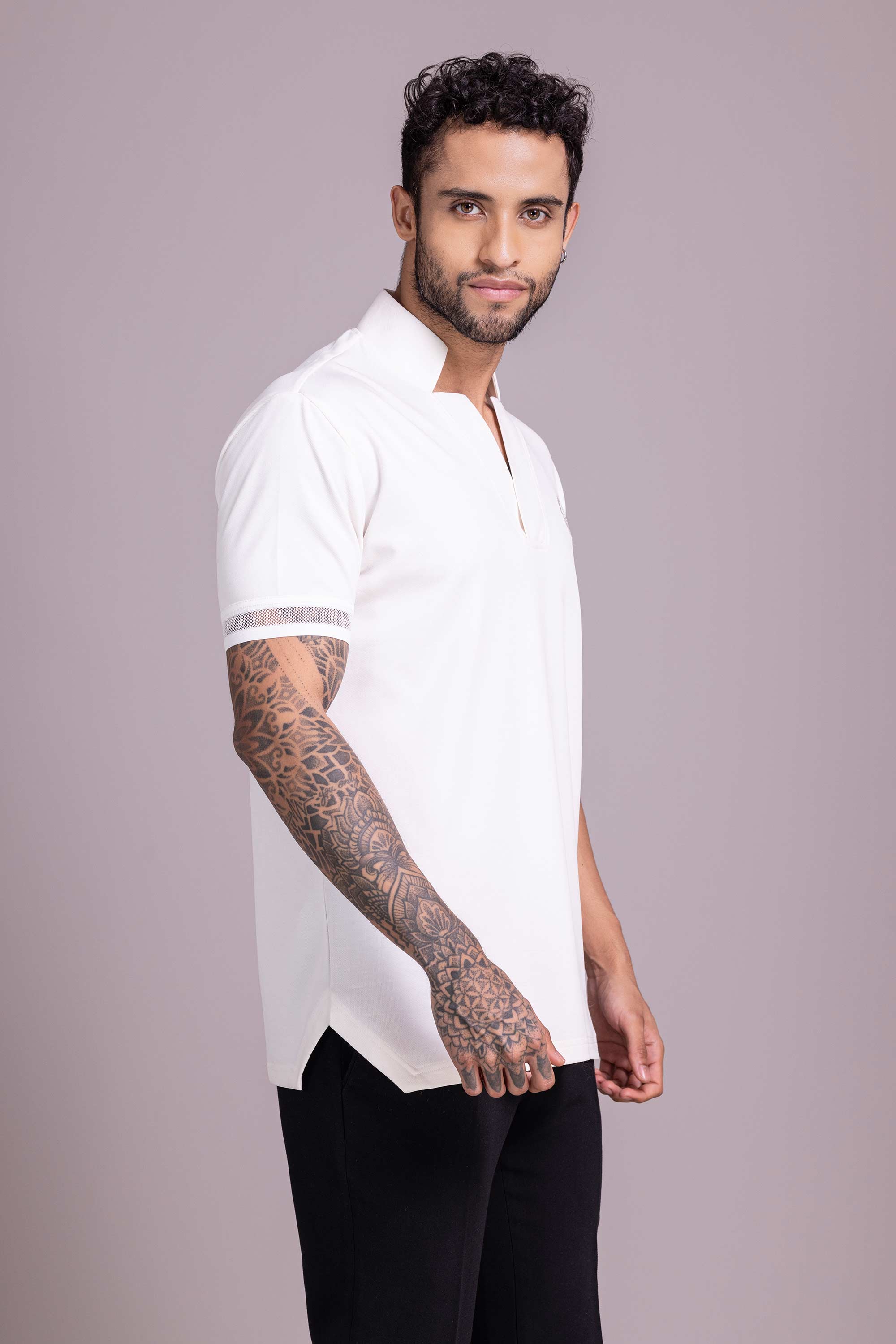 White V-neck T-shirt with collar