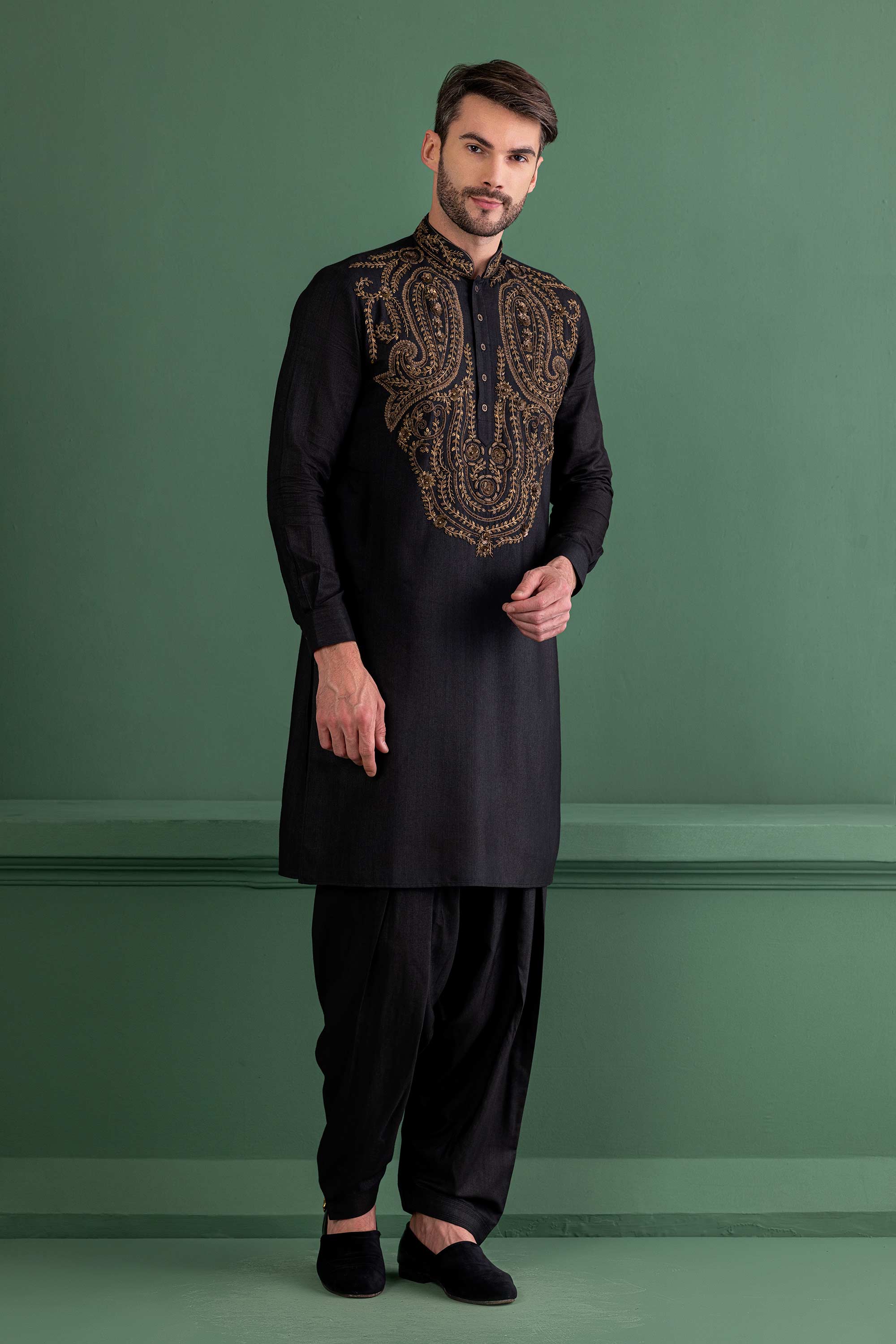 Black & gold embroidered kurta