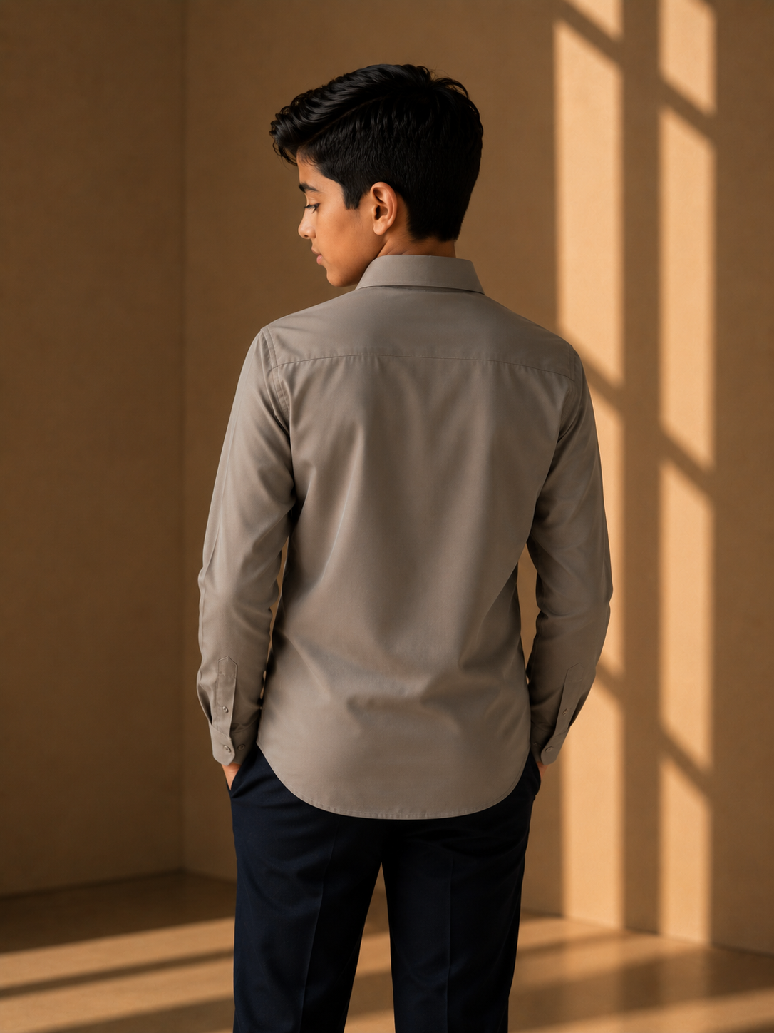 Grey shirt embroidered with multi-coloured Horse motif