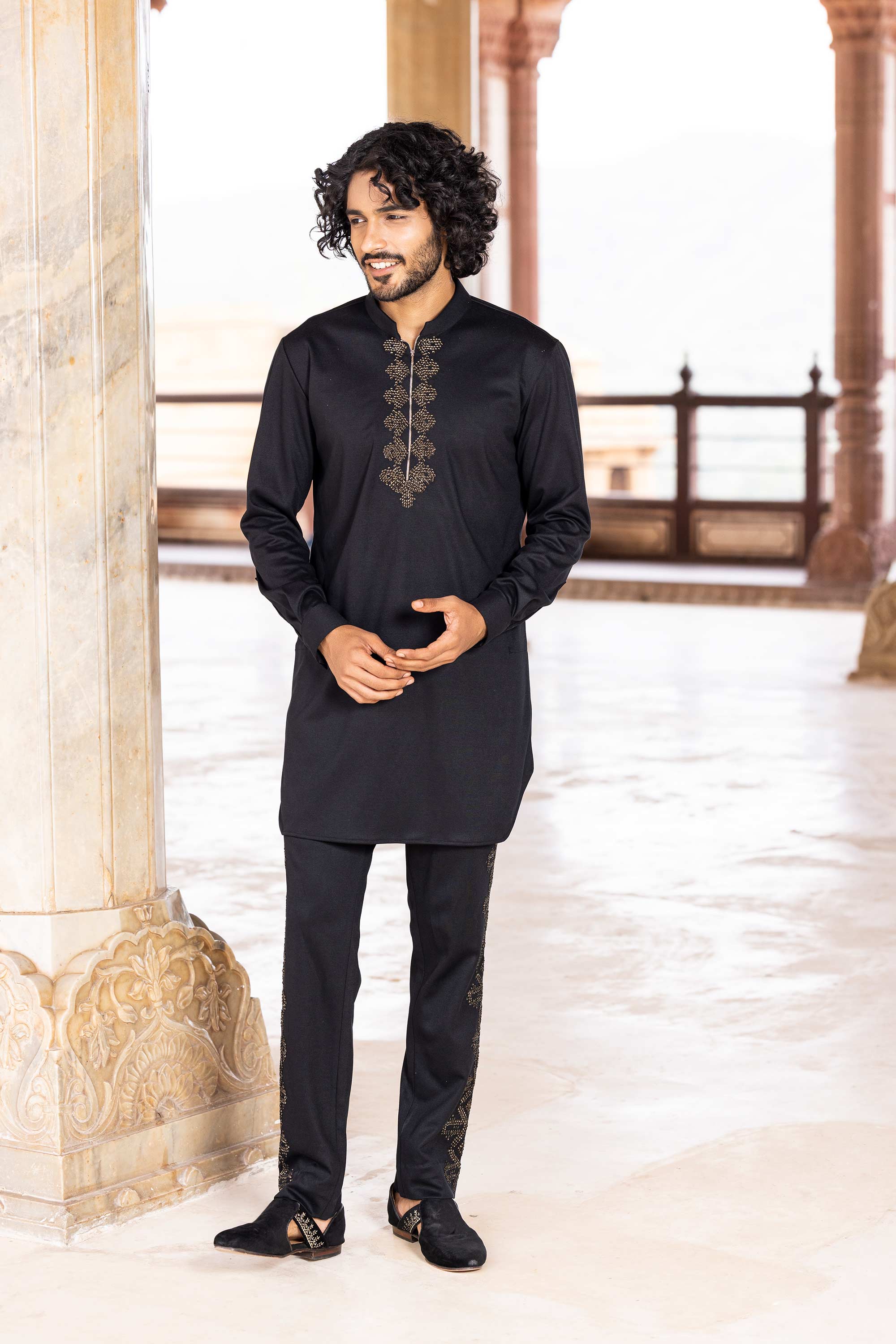 Hand embroidered knit kurta & pant co-ord set.