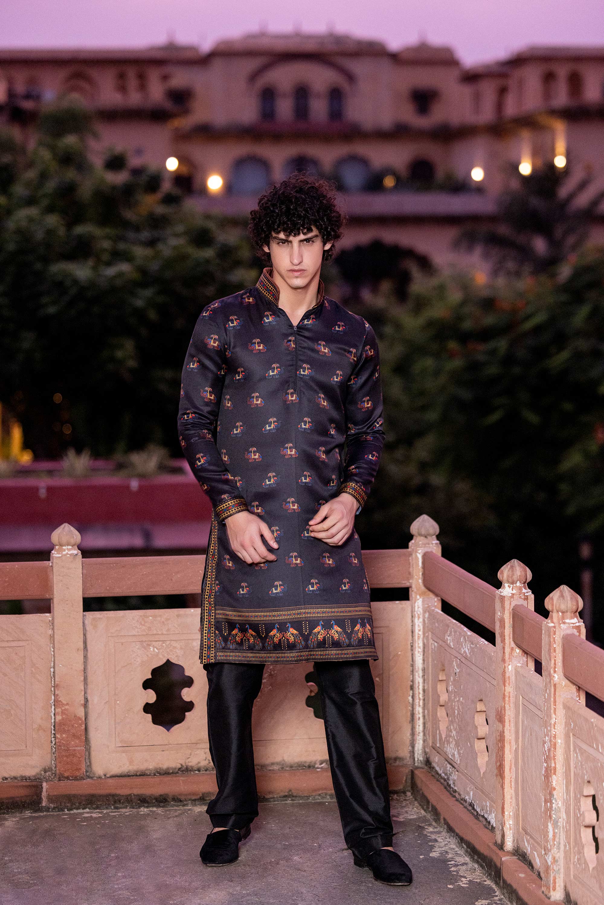 Digital print kurta paired with aligadhi.